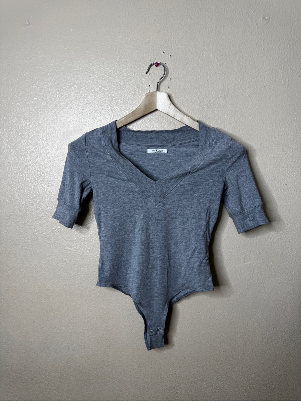 Avec Les Filles Women’s S Gray Bodysuit V Neck Short Sleeve Stretch Rayon